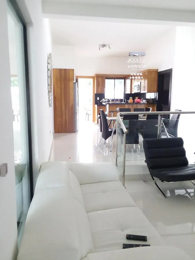 펜션 푸에르토플라타 White House Mansion 빌라